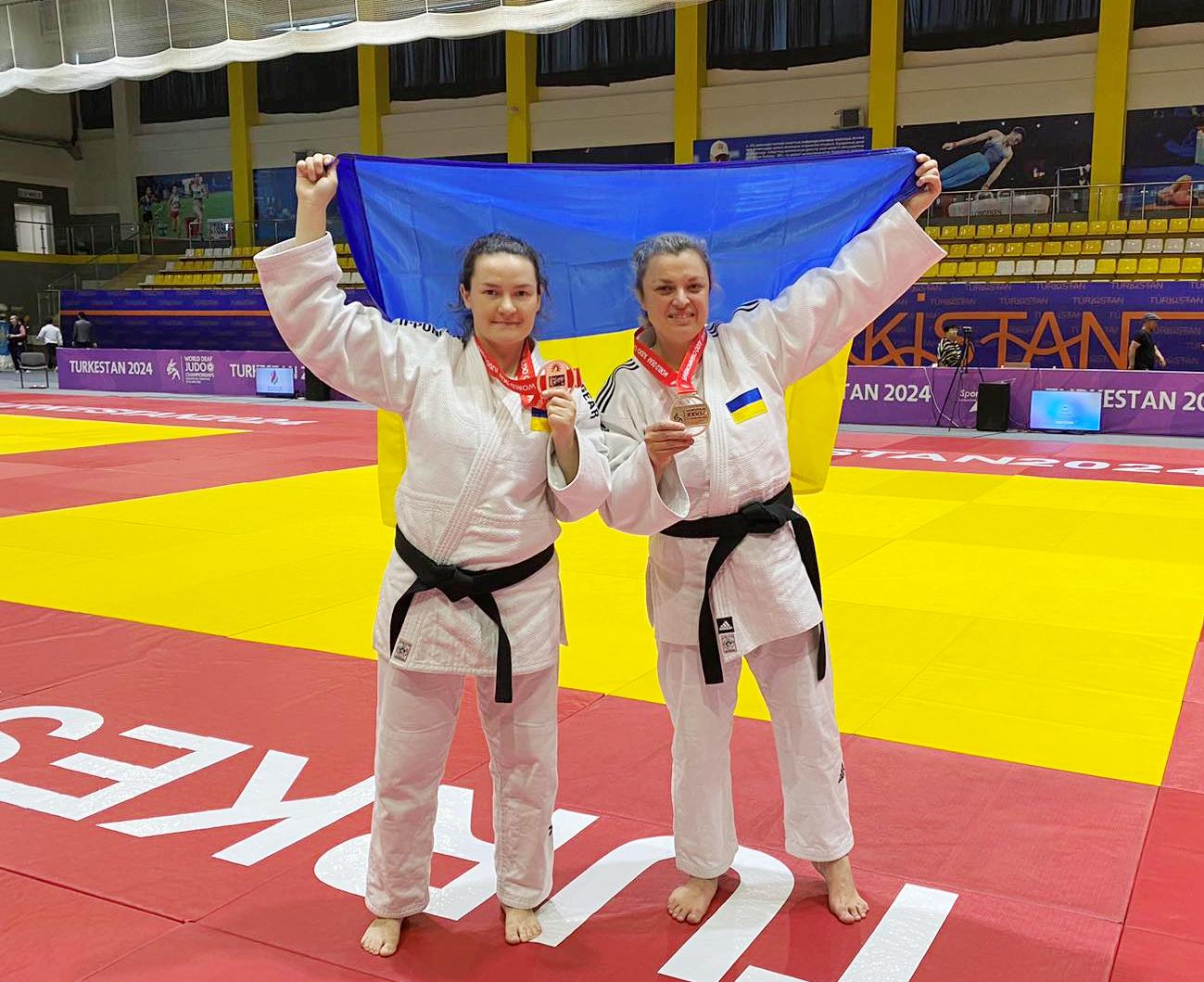 Галина Винниченко і Марія Бала - бронзові призерки чемпіонату світу